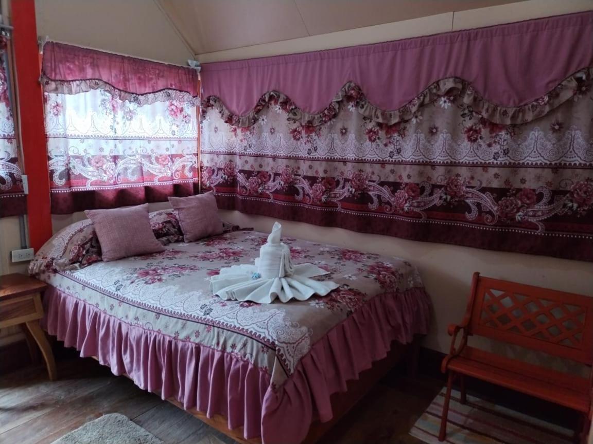 Pension Y Cabinas Colibri B&B Costa Rica Monteverde Екстериор снимка