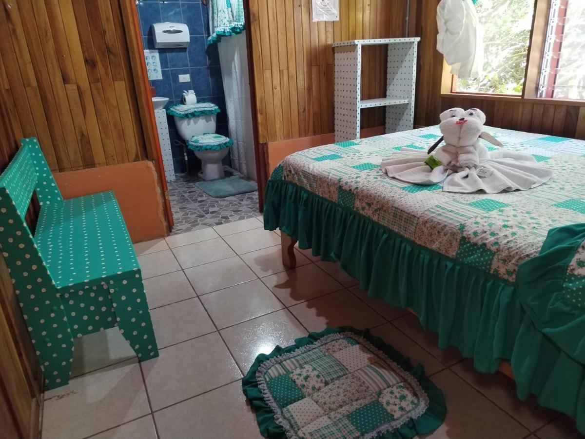 Pension Y Cabinas Colibri B&B Costa Rica Monteverde Екстериор снимка
