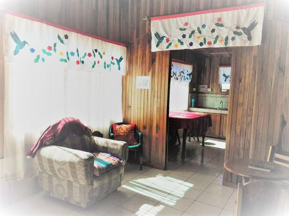 Pension Y Cabinas Colibri B&B Costa Rica Monteverde Екстериор снимка